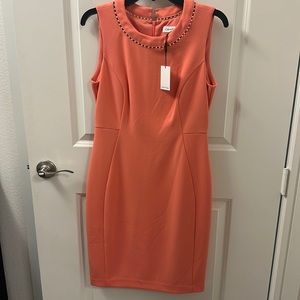Calvin Klein Peach 🍑 Colored Dress w Faux Pearl Accents